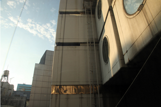 japonská architektura metabolismus Nakagin Capsule Towe Kisho Foto Petr Horčička (9)
